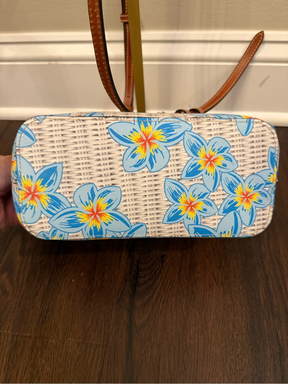 Dooney & Bourke Plumeria Suki Crossbody - Picture 9 of 11